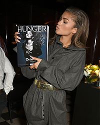 Filename=Zendaya_23-33.jpg
Filesize=2607KiB
Dimensions=2234x3000
Date added=Oct 06, 2015 Zendaya_23-33.jpg